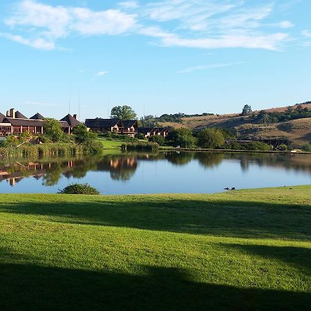 Kloofzicht Lodge & Spa Krugersdorp Extérieur photo The village of Sunstone