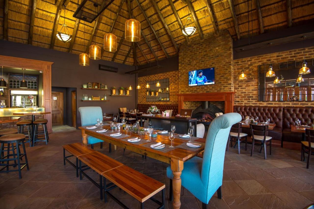 Kloofzicht Lodge & Spa Krugersdorp Extérieur photo The interior of the restaurant
