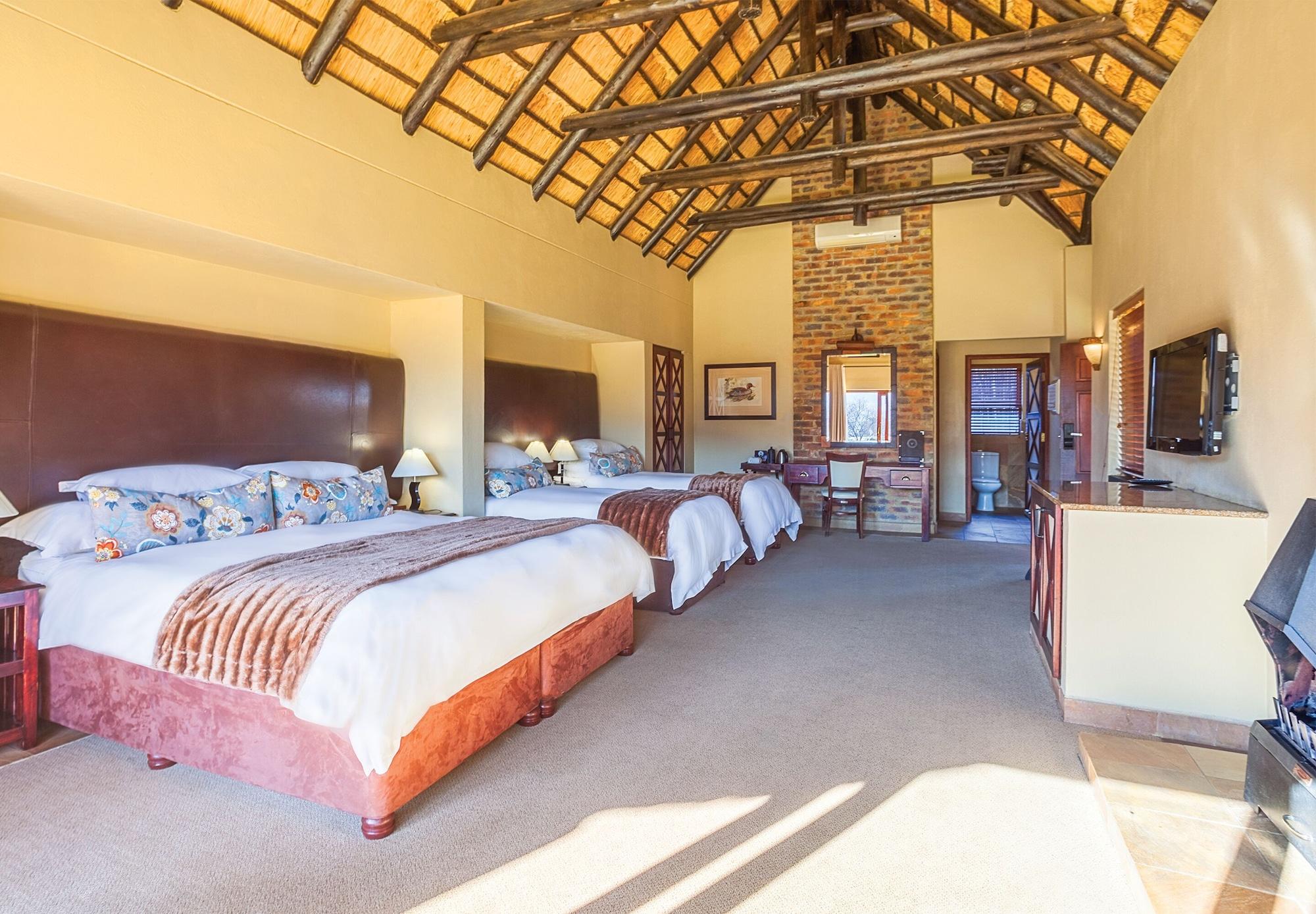 Kloofzicht Lodge & Spa Krugersdorp Extérieur photo Family Suite