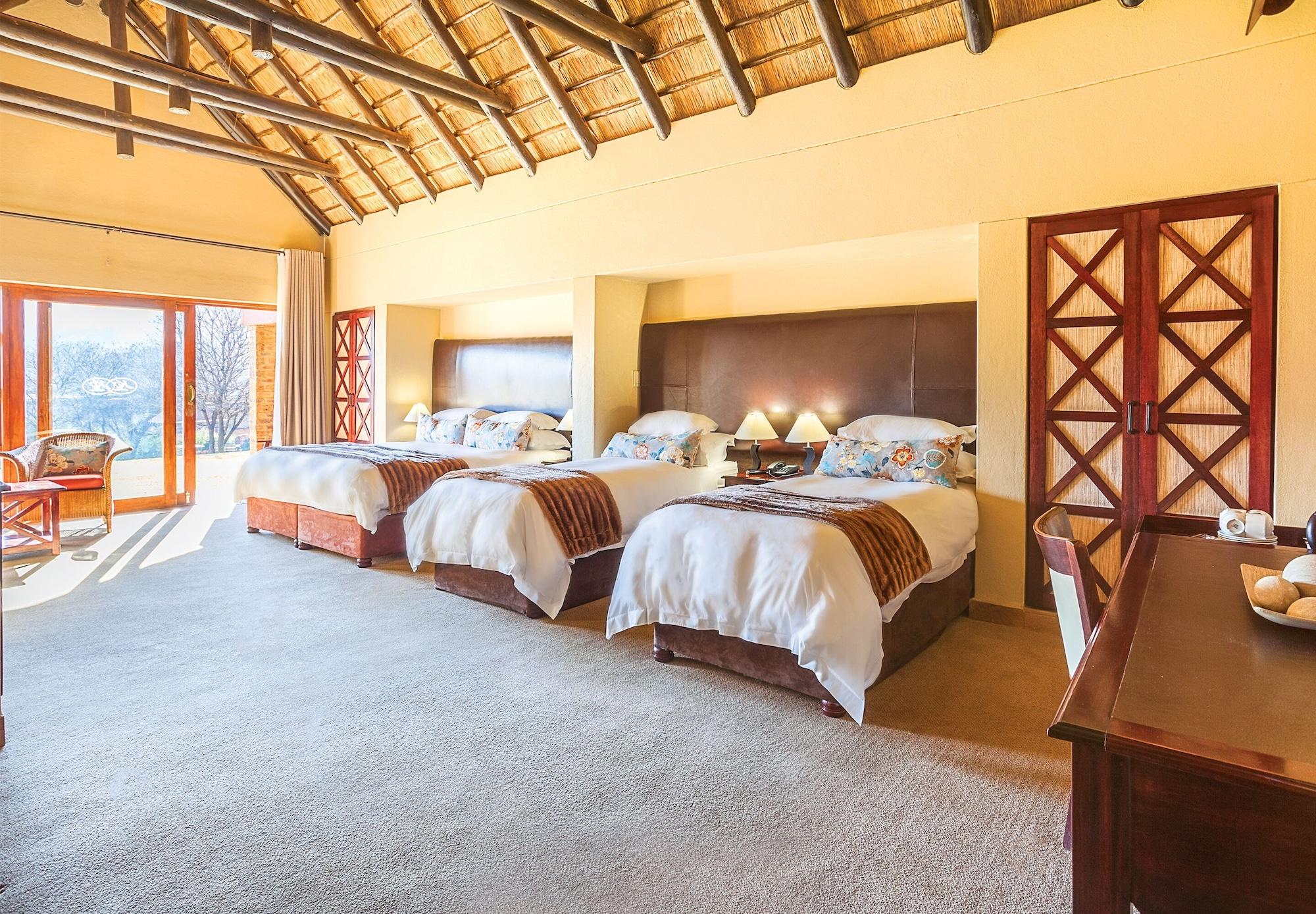 Kloofzicht Lodge & Spa Krugersdorp Extérieur photo Family Suite