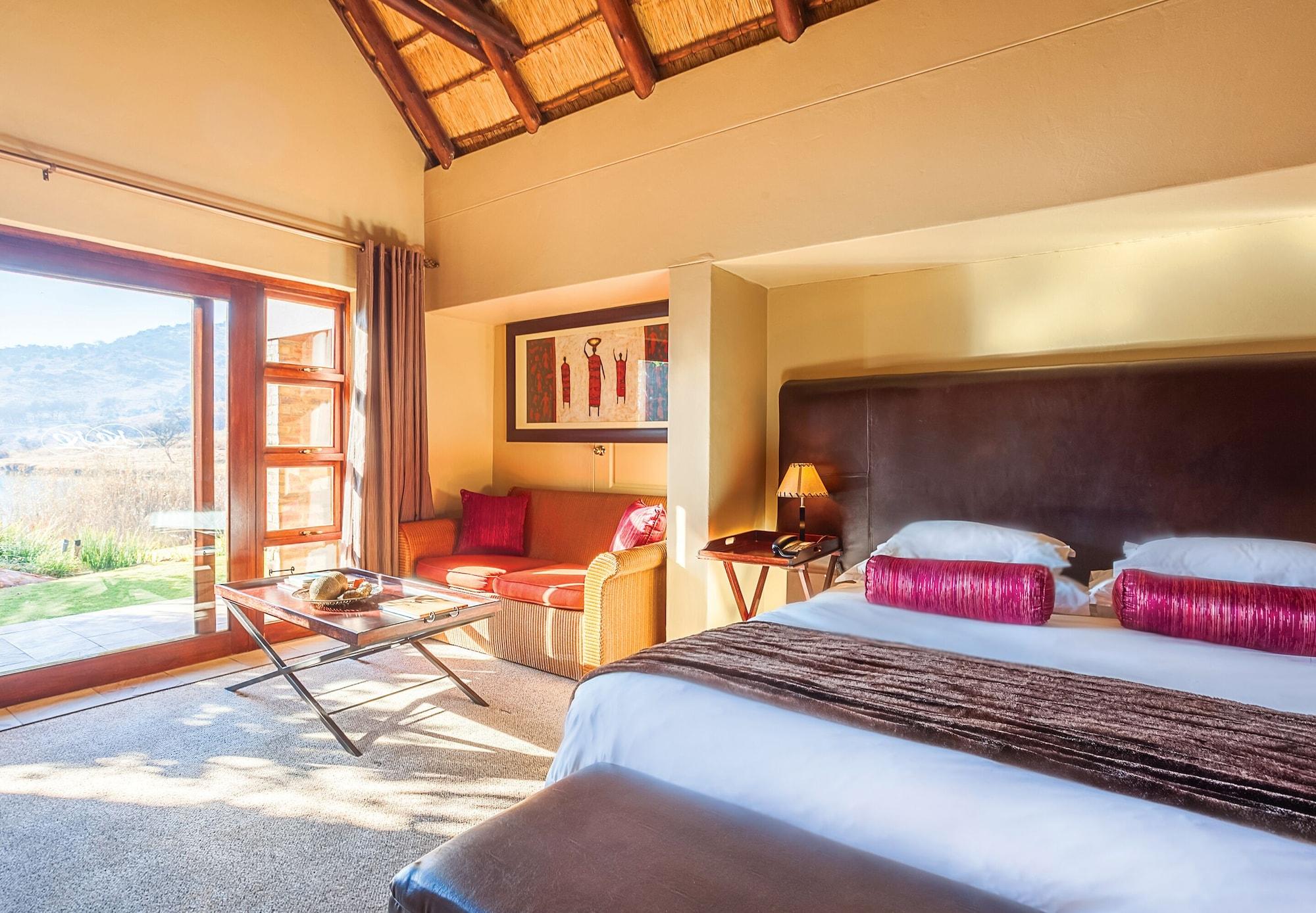Kloofzicht Lodge & Spa Krugersdorp Extérieur photo Executive Suite at the Oyster Box
