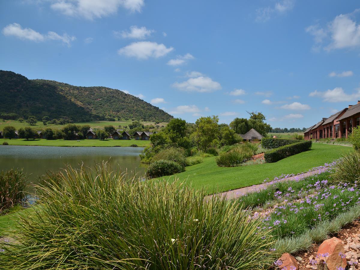 Kloofzicht Lodge & Spa Krugersdorp Extérieur photo View of the resort