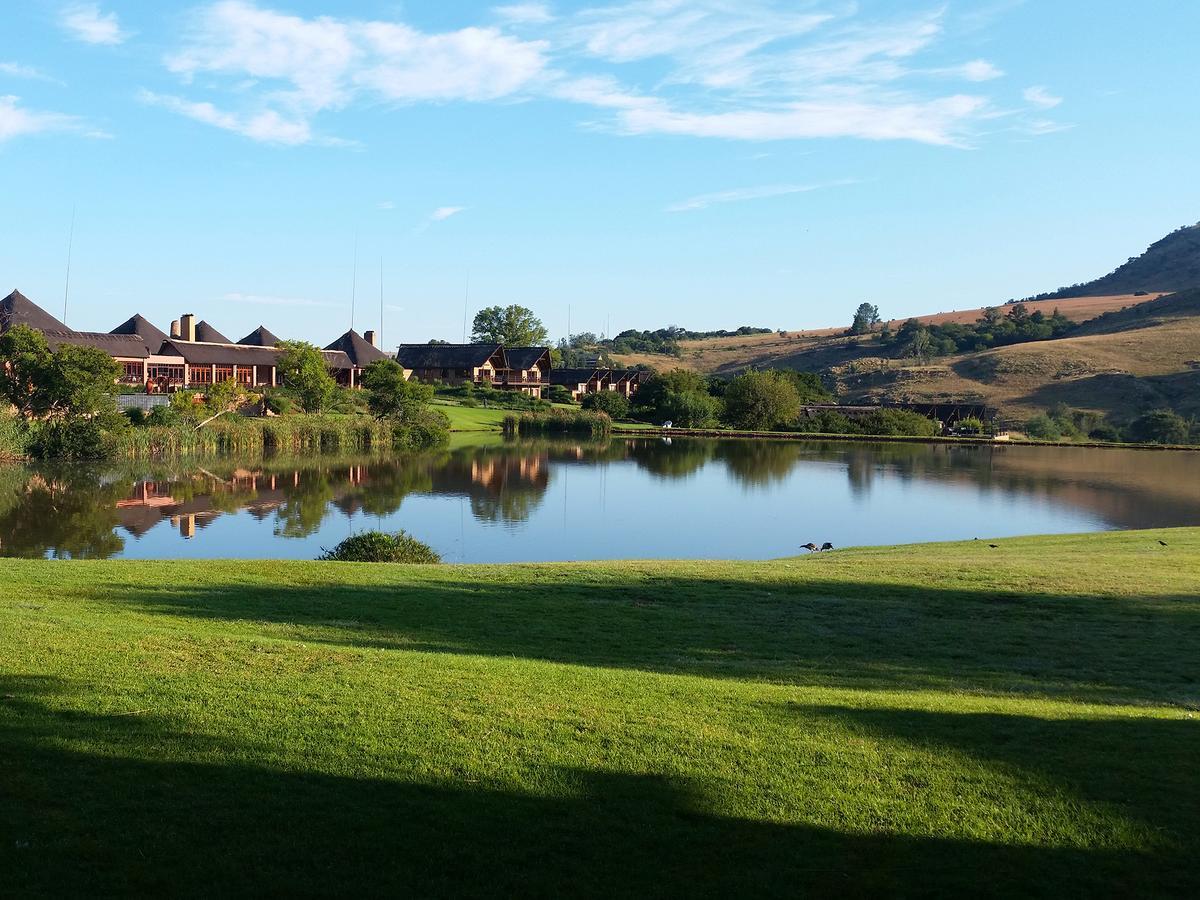 Kloofzicht Lodge & Spa Krugersdorp Extérieur photo The village of Sunstone