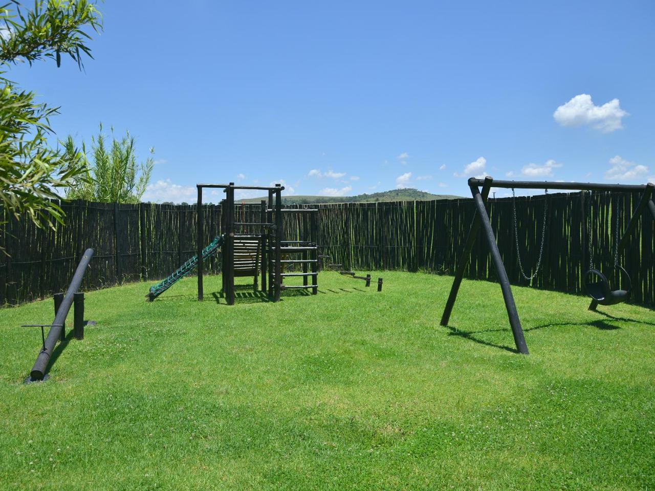 Kloofzicht Lodge & Spa Krugersdorp Extérieur photo The fort of Fort Dufferin