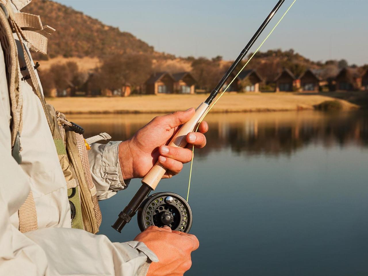 Kloofzicht Lodge & Spa Krugersdorp Extérieur photo Fly fishing